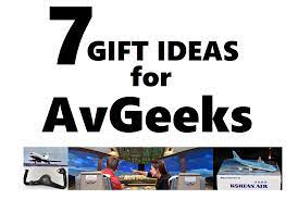 7 gift ideas for avgeeks and aviation