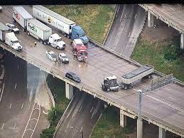 Why is traffic stopped on i 30. Samantha Davies On Twitter 8 29am Texas Sky Ranger Is Up Here Is A Look At The Accident That Has I 45 Sb Closed At 30 Traffic Still Stopped In Dallas Nbcdfw Dfwtraffic Https T Co Wrfgtuzt5j