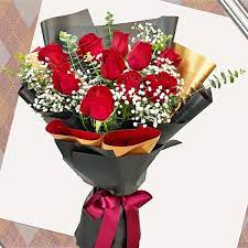 10 red roses hand bouquet delivery