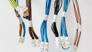 los cables eléctricos por colores