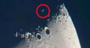 Հայտնի լուսանկարիչը Լուսնի վրա չբացահայտված թռչող օբյեկտ է լուսանկարել -  Հրապարակ