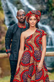Taking to social media on sunday, the lovers shared beautiful snaps of themselves in traditional attires. 0itqkwkmycowbm