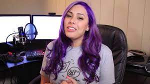 Purple hair youtuber