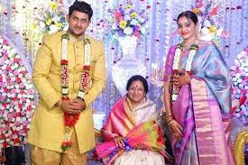 Chakravarthy, mamta mohandas, madhurima tuli, story, screenplay & direction by. In Pics Kaushik Babu Of Swami Ayyappan Fame Gets Married To Rathna Bhavya The News Minute