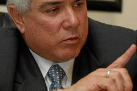 Tras la medida judicial, el expresidente de Fedegán, Jorge Visbal, renunció ayer a su cargo de embajador de Colombia en Perú. - 15nacio08a003_big_ce