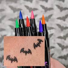 bat st and eye liner makeup 3