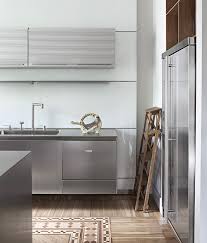 the stainless steel home kitchen