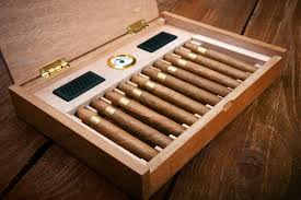 25 best cigar humidors to keep them