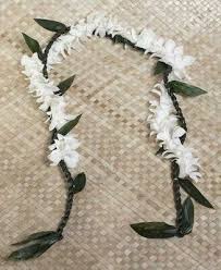 If you are having a tropical or beach themed wedding these flowers will be perfect. Wedding Leis