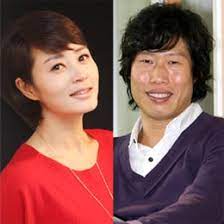 In a korean military camp in 1969, a married colonel falls madly in love with the beautiful wife of his new subordinate officer. Kim And Yoo Break It Off After 3 Year Relationship