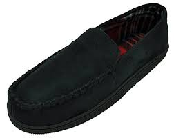 Ten Best Slippers For Men Reviews And Mini Guide For 2019