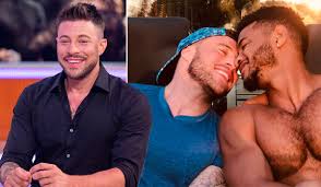 Duncan james hid his sexuality for years for the sake of his daughter. Duncan James Proud To Be Gay As He Reveals Boyfriend