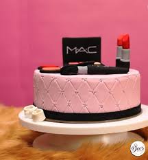 make up cake deesbakestudio