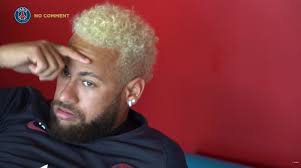 Nowadays neymar, his haircut can be compared to other memorable world cup styles such as ronaldo, roberto baggio's ponytail. Video Neymar S Blonde Hair Mbappe Bopped On Head Workout Warrior Cavani Psg Talk