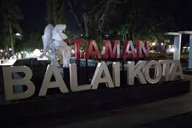 Russian<br /> service kind : Harga Tiket Masuk Taman Labirin Coban Rondo Malang Daka Tour