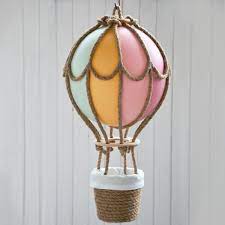 Декоративный воздушный шар с корзиной