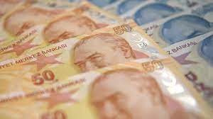 Turkse lira in vrije val, centrale bank grijpt in