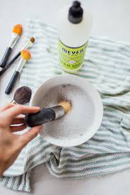 how to clean makeup brushes properly
