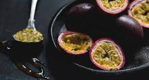 how-do-you-eat-passion-fruit