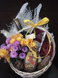 Ново подарък за всеки повод. 9 Koshnica S Podarci Ideas Picnic Basket Ferrero Rocher Chocolates Burgas