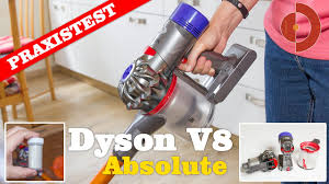 Light and versatile, the dyson v8 slim vacuum transforms to a handheld vacuum in just one click, allowing you to clean here, there and everywhere. Dyson V8 Absolute Test Was Kann Der Neue Akkustaubsauger Akkustaubsauger Test Youtube