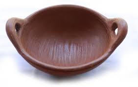 Clay pot cooking seems to be all the rage these days. Frills Colours Earthen Cookware For Kitchen Cheenachatti Red Clay Pot Kadhai Red 1 Ltr Kadhai 28 Cm Price In India Buy Frills Colours Earthen Cookware For Kitchen Cheenachatti Red Clay Pot