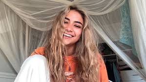 Sienna also slays dance challenges, funny collabs, and overall radiates good vibes for her 13 million (and counting) followers. Sienna Mae Sophia Academy