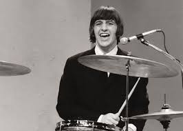Ringo starr is a british musician who was born and raised in liverpool, england. Ringo Starr 10 Fakten Uber Den Beatles Drummer Rock Antenne Hamburg