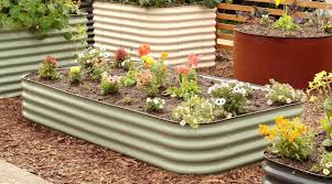 how to fill a short raised garden bed
