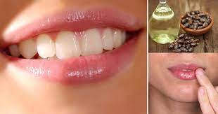 is castor oil good for lips how to