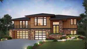 Sloping Lot Contemporary Style House