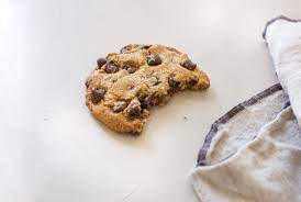 almond flour chocolate chip cookies