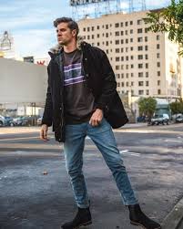 Forget suede and stick with a genuine leather version to avoid potential damage from spilled drinks. Black Suede Chelsea Boots With Blue Jeans Casual Outfits For Men 8 Ideas Outfits Lookastic