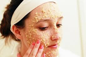 It contains magnesium, phosphorus, manganese, selenium, and zinc, which help in regulating oil. Diy Honey Oatmeal Acne Mask A Good Hue