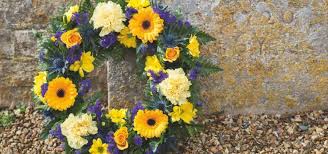 Did you know, the average cost per 100 copies of funeral order of service is £162 per 100 copies, which in my opinion is rather high. Sympathy Card And Funeral Flower Messages Co Op Funeralcare