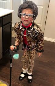 kindergartener dresses up as old lady