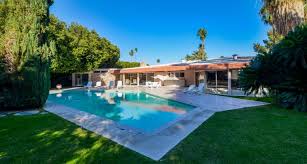 (here are selected photos on this topic, but full relevance is not guaranteed.) if you find that some photos violates copyright or have unacceptable properties, please inform us about it. Step Inside Elvis Presley S Palm Springs Honeymoon Home A Truly Stunning Retro Hideaway Homes Gardens