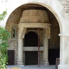 Stone Fireplaces ǀ Mantels In Natural