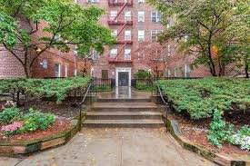 condos in sunnyside gardens