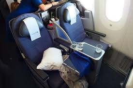 These seats are great for traveling with a friend or loved one, but less so … Flight Review United Polaris Business Class On 787 9 Dreamliner Transport Reviews Luxury Travel Diary