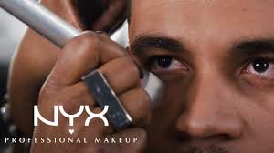 camera friendly makeup for men