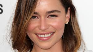 emilia clarke s best hair and makeup