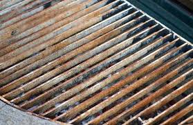is it safe to cook on a rusty grill