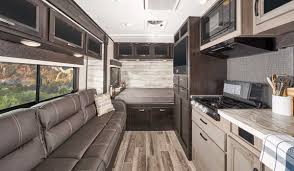 average interior height of an rv