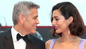 The actor, who graces gq 's cover as the magazine's 2020 icon of the year, was interrupted. George Clooney Uber Seine Zwillinge Sie Ist Elegant Er Ist Ein Elch Der Spiegel