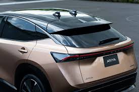 A single horizon line replaces fussy contours. Meet The Rose Gold Nissan Ariya Nissan S First Electric Crossover Suv