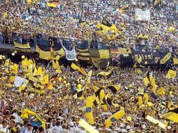 wandbild bvb fans in berlin foto der