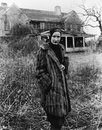 They went back to grey gardens and all but moved in for two months, using portable cameras to follow the beales in their daily. Grey Gardens Returns To The Big Screen