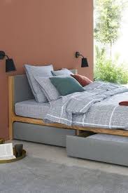 Ikea offers everything from living room furniture to mattresses and bedroom furniture so that you can design your life at home. Rangements Chambre Selection De Lits Avec Rangements Cote Maison