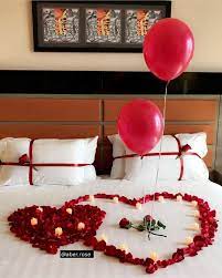 13 romantic room surprise ideas